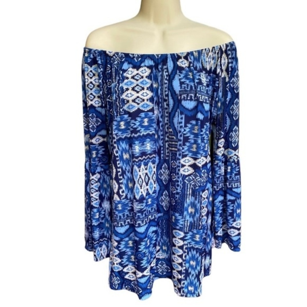 West Loop on or off shoulder blue and white tribal print tunic top size medium